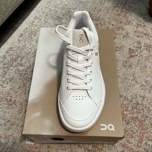 NEW IN BOX On Rodger centre court